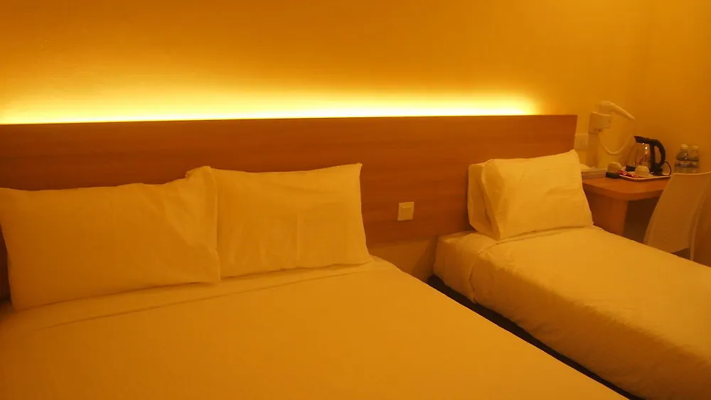 118 Hotel Macalister George Town 3*,