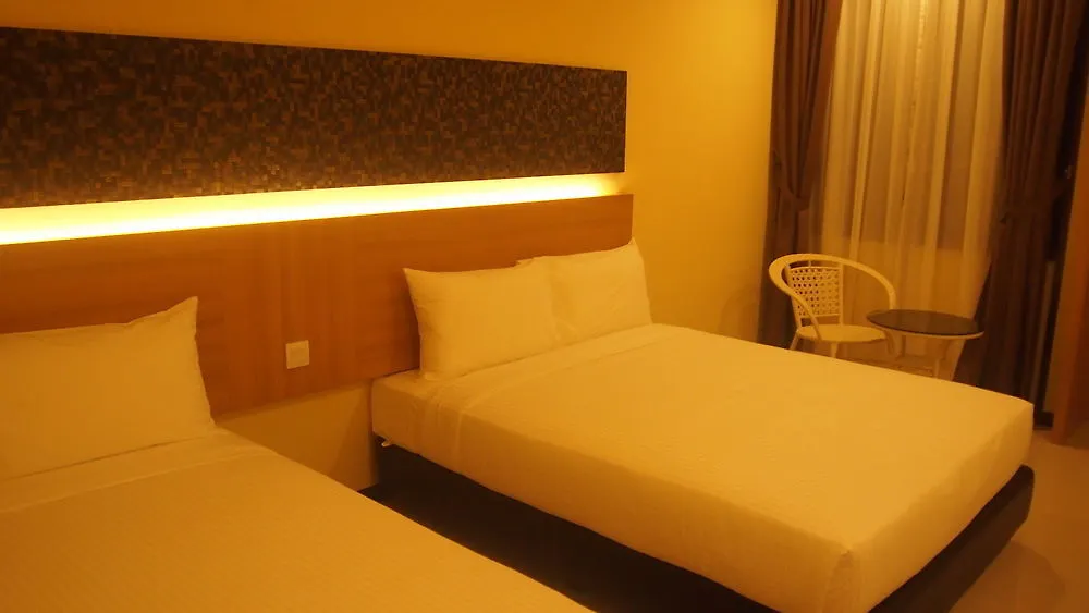 118 Hotel Macalister George Town