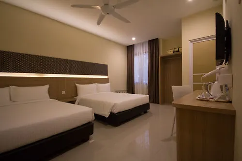 118 Hotel Macalister George Town