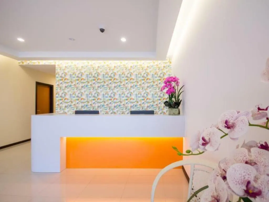 118 Hotel Macalister George Town