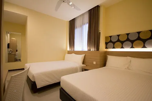 118 Hotel Macalister George Town