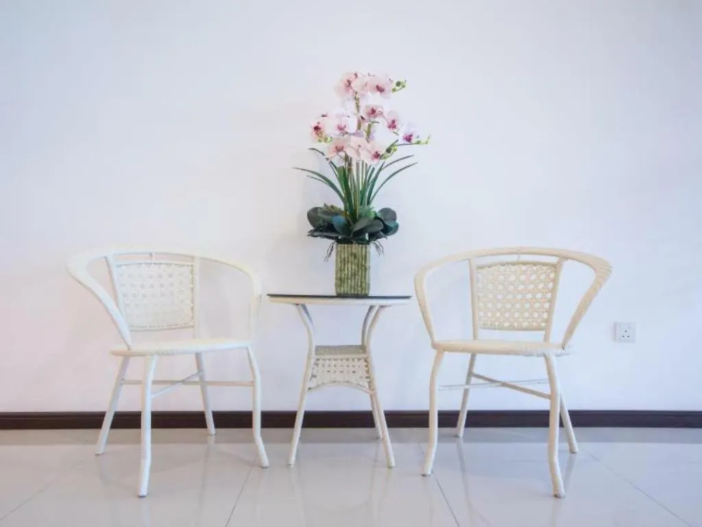 118 Hotel Macalister George Town